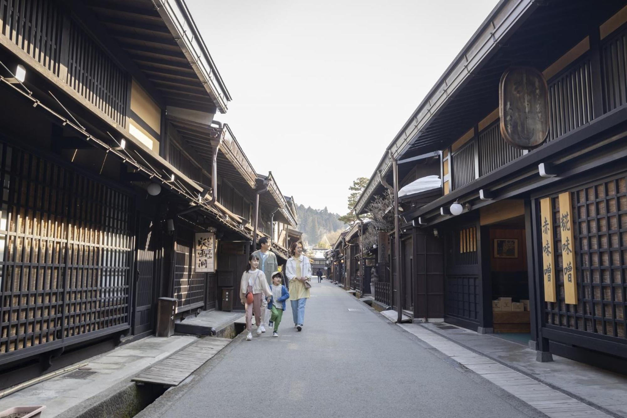 Ooedo Onsen Monogatari Premium Gero Honkan Экстерьер фото